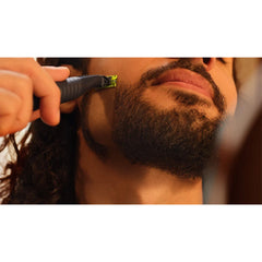 PHILIPS ONEBLADE FACE TRIMMER Model QP1424